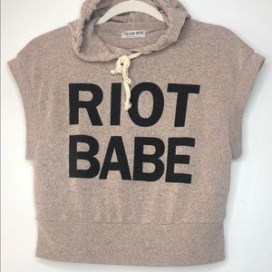 RIOT BABE sleeveless top